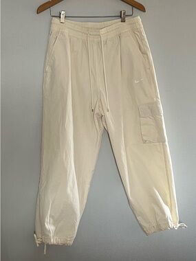 Nike Sportswear Icon Clash Women's
Cargo Pants   Size large